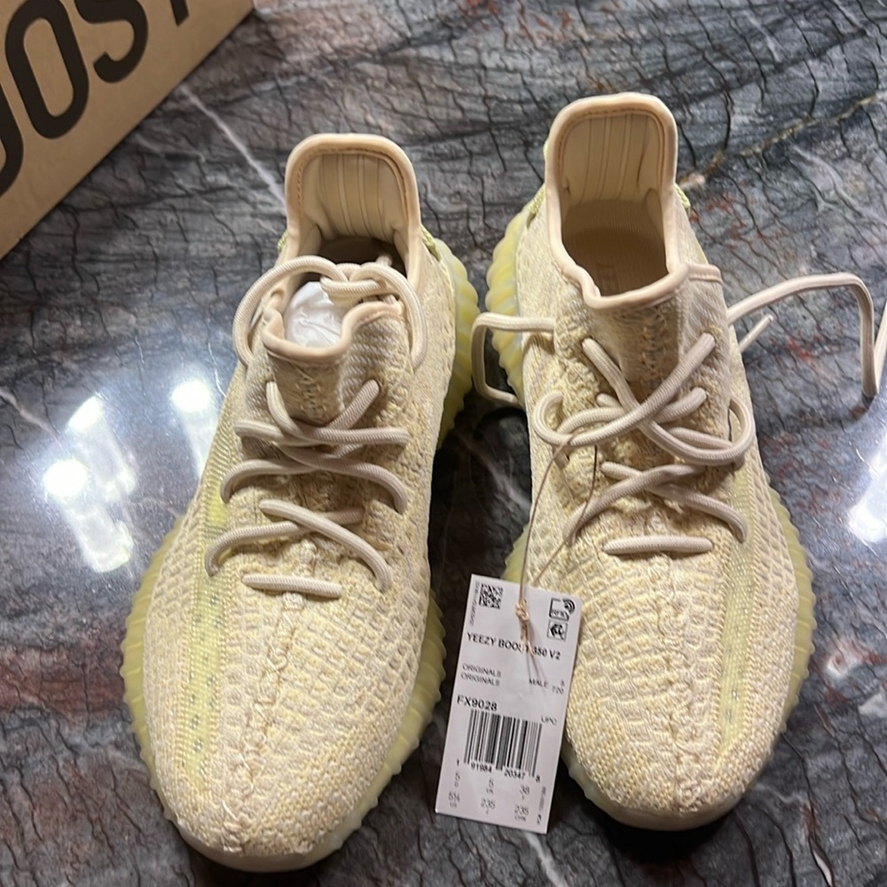 Adidas Yeezy boost 350 V2